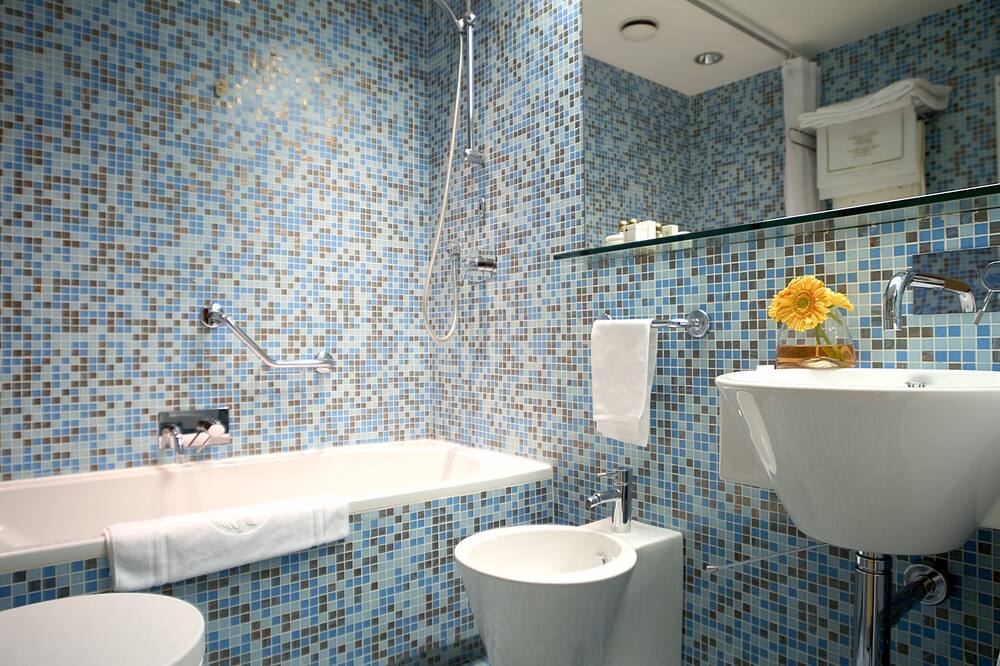 アルバーニ ホテル 写真