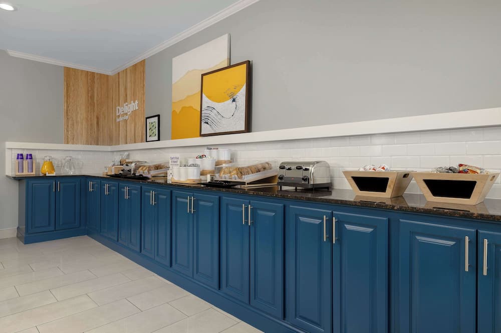 スパーク バイ ヒルトン エバンズビル イースト, IN 写真