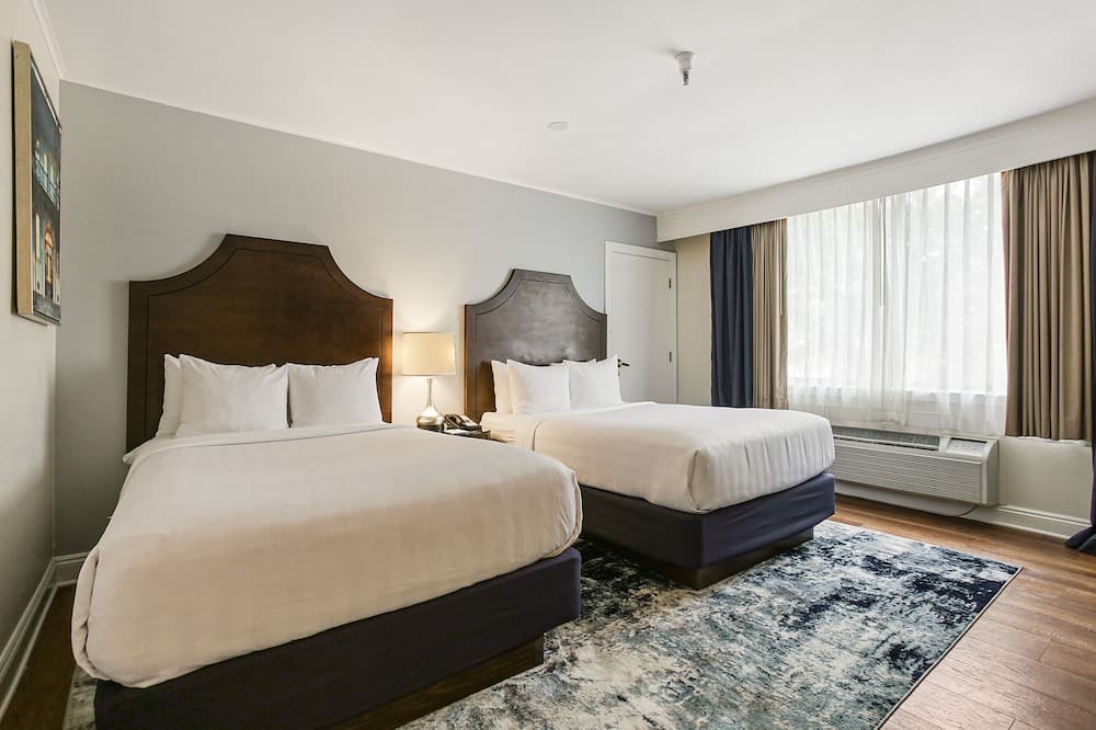 セント チャールズ イン 写真