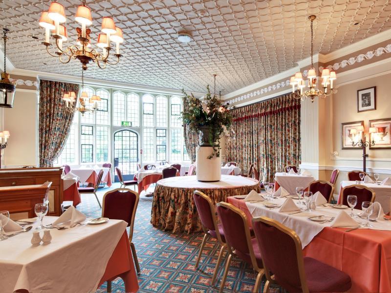 ベスト ウェスタン プラウ アンド ハーロウ ホテル 写真