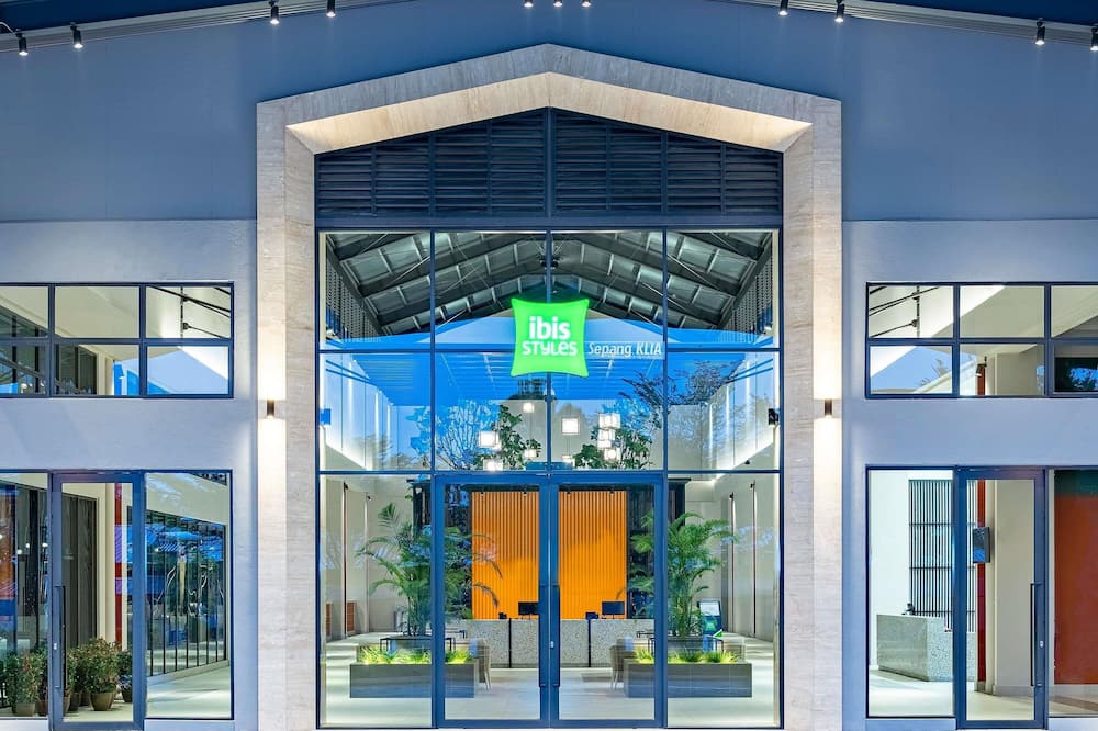 イビス スタイルズ セパン クリア 写真