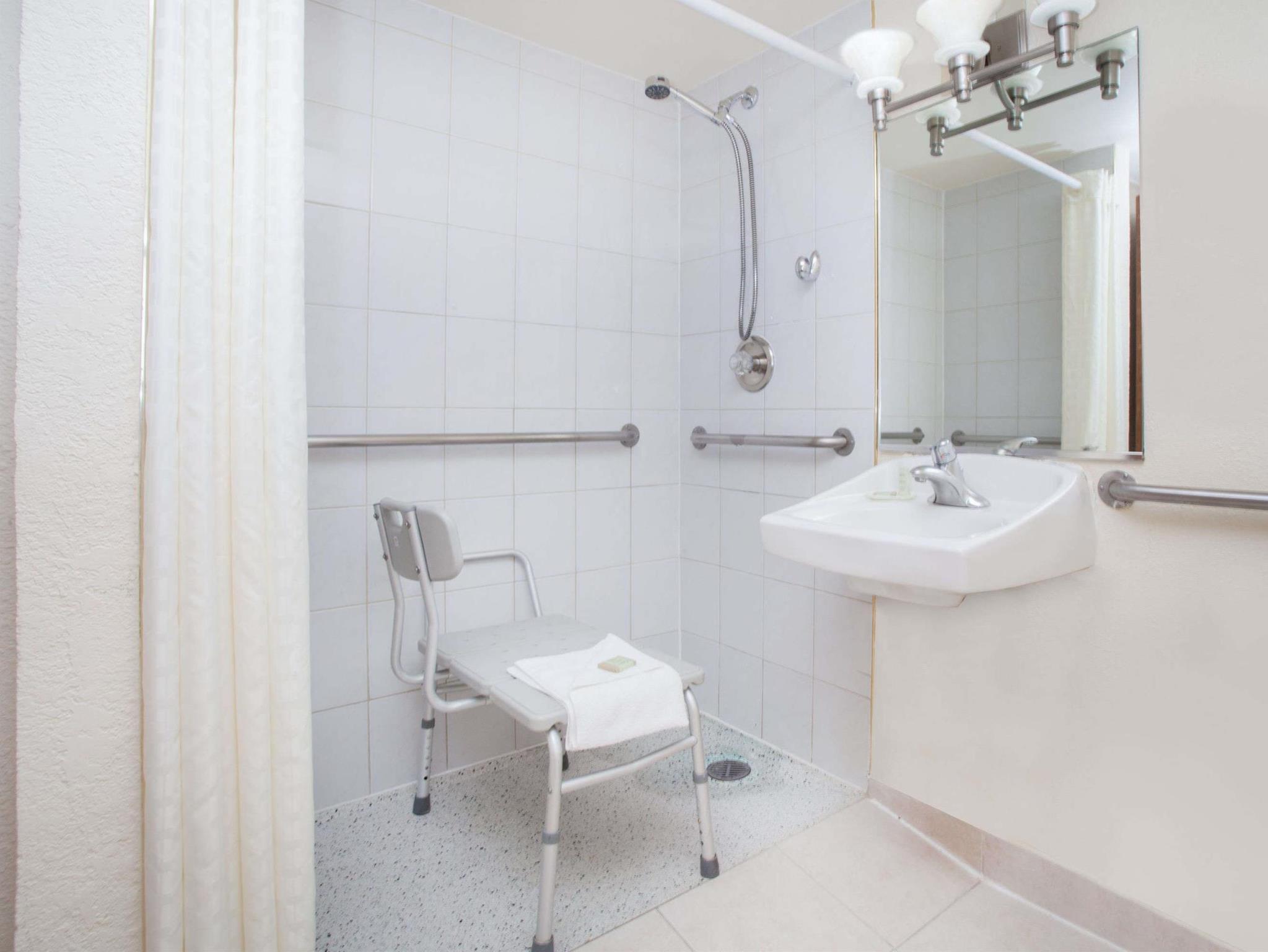 スーパー 8 バイ ウインダム シカゴ IL 写真