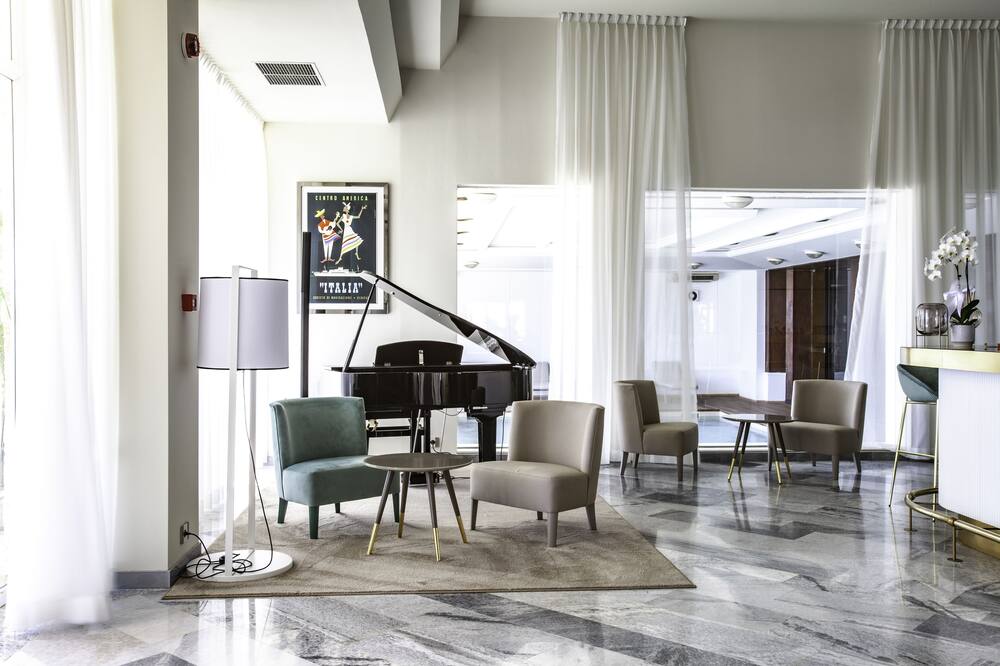 ダイアナ グランド ホテル NEW 写真