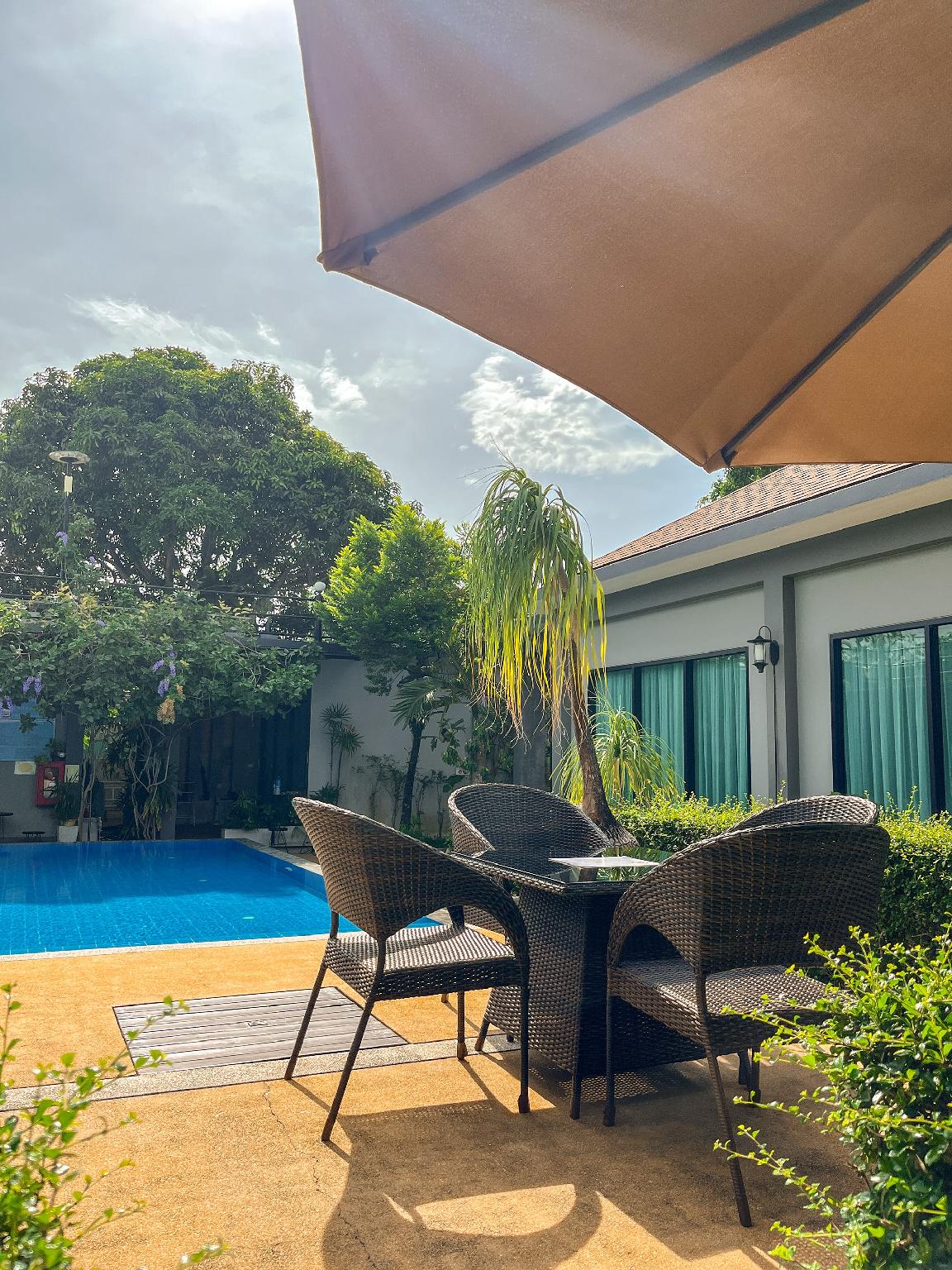 バーンミー プーケット ニア チャロン ピア 写真