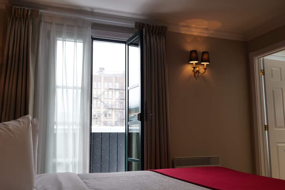 ホテル ボナパルト 写真