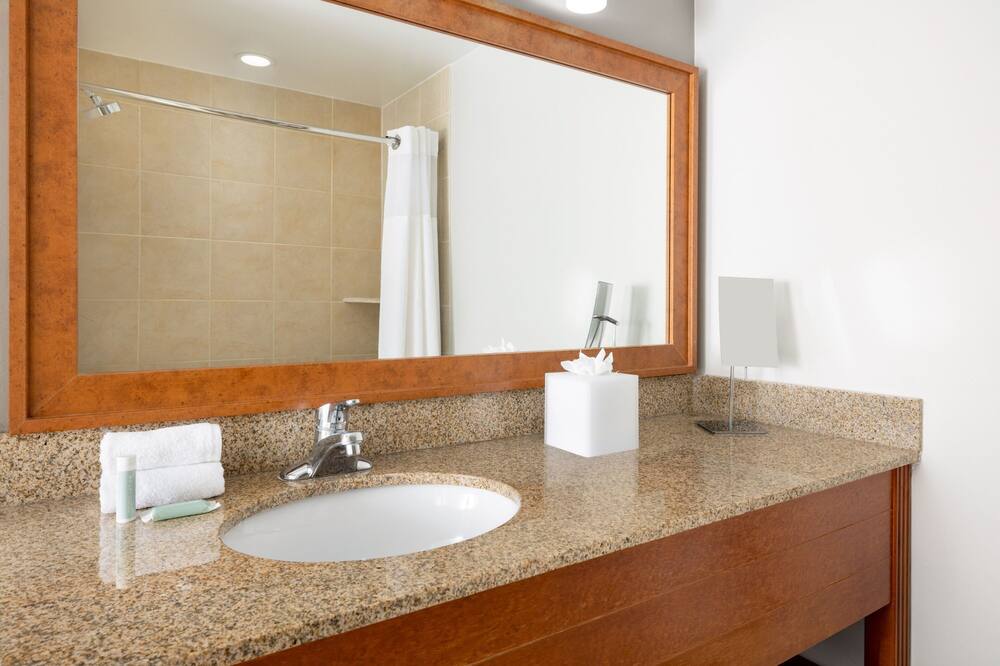 Courtyard by Marriott Montvale 写真