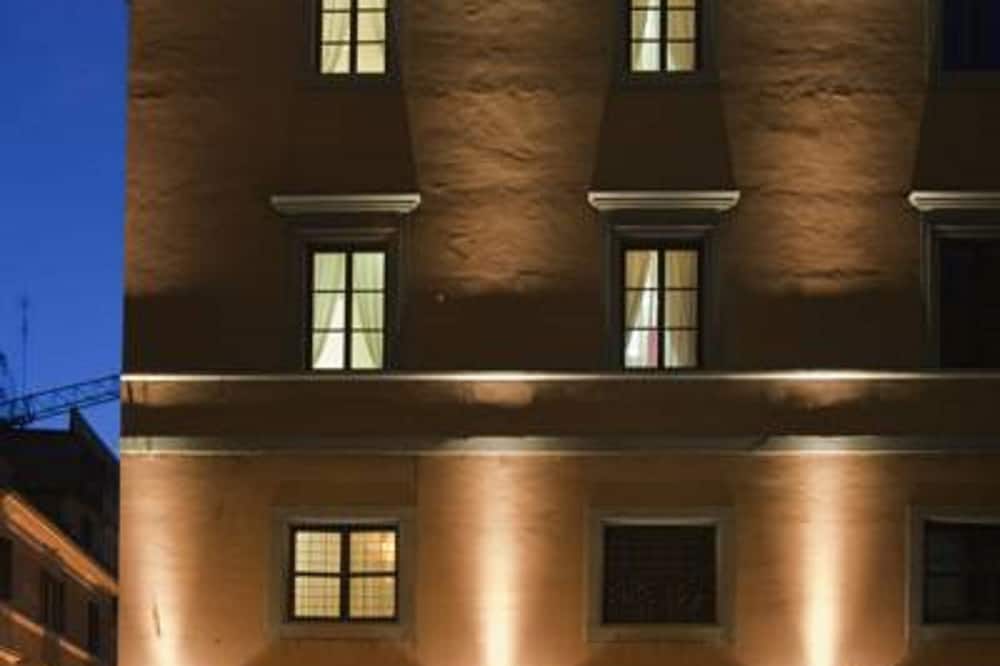 ディーエヌビー ハウス ホテル 写真