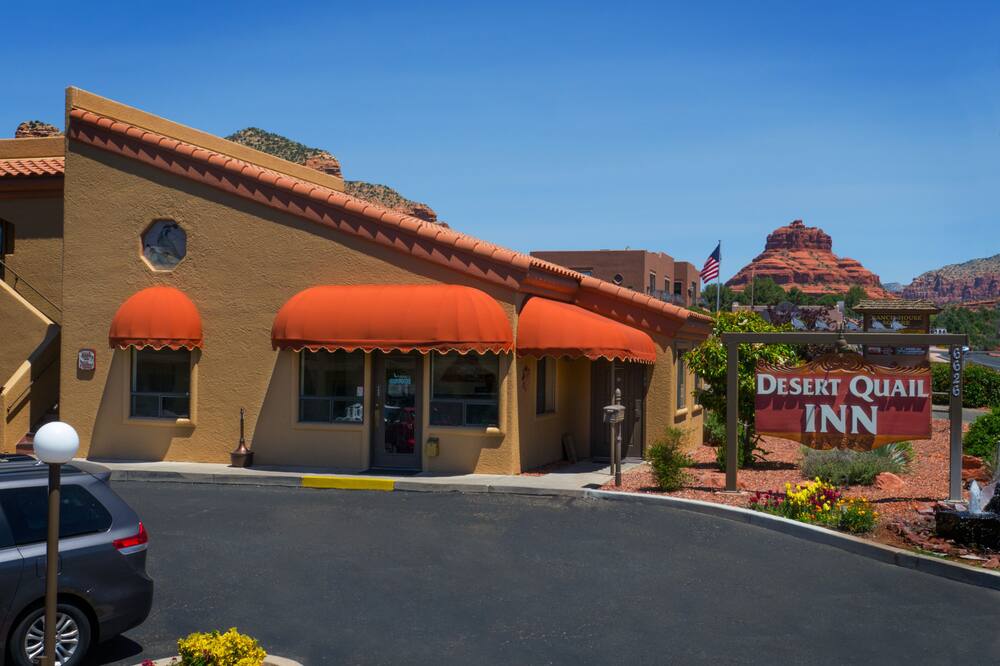 デザート クェイル イン セドナ アット ベル ロック 写真