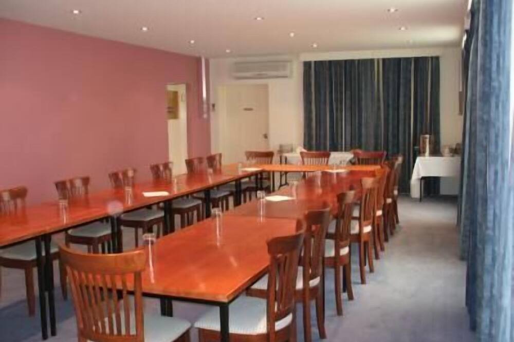 オトウェイ ゲート モーテル 写真