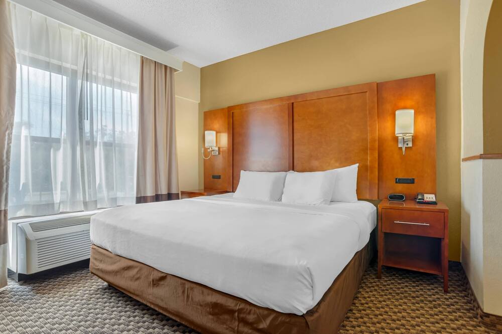 コンフォート スイーツ タラハシー キャピトル - ユニバーシティ エリア 写真