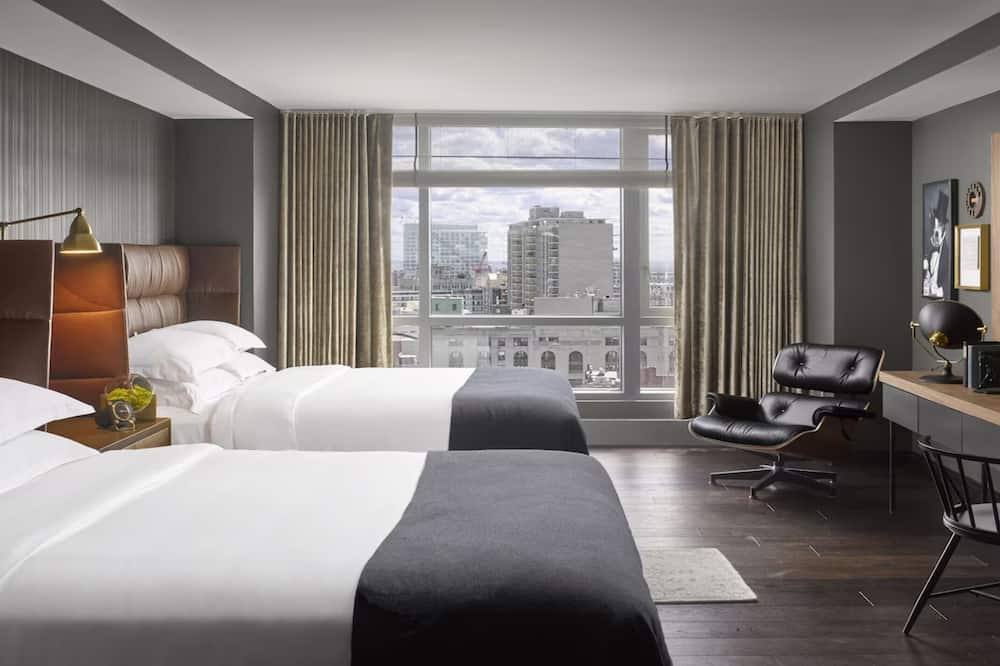 Nine Zero Hotel 写真