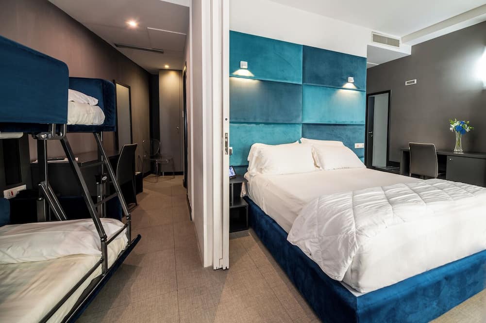 ゴールデン ホテル 写真