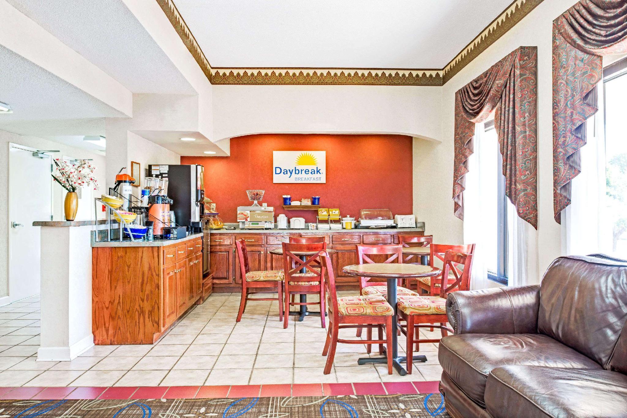 デイズ イン バイ ウィンダム コビントン 写真