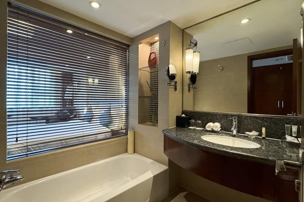 ジンジャン ウェスト キャピタル インターナショナル ホテル 写真