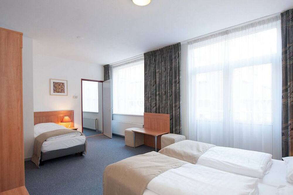 ロー ホテル 写真