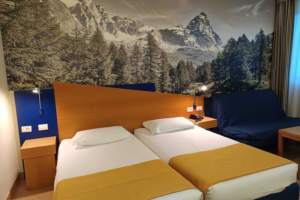 エクスプレス ホテル アオスタ イースト 写真