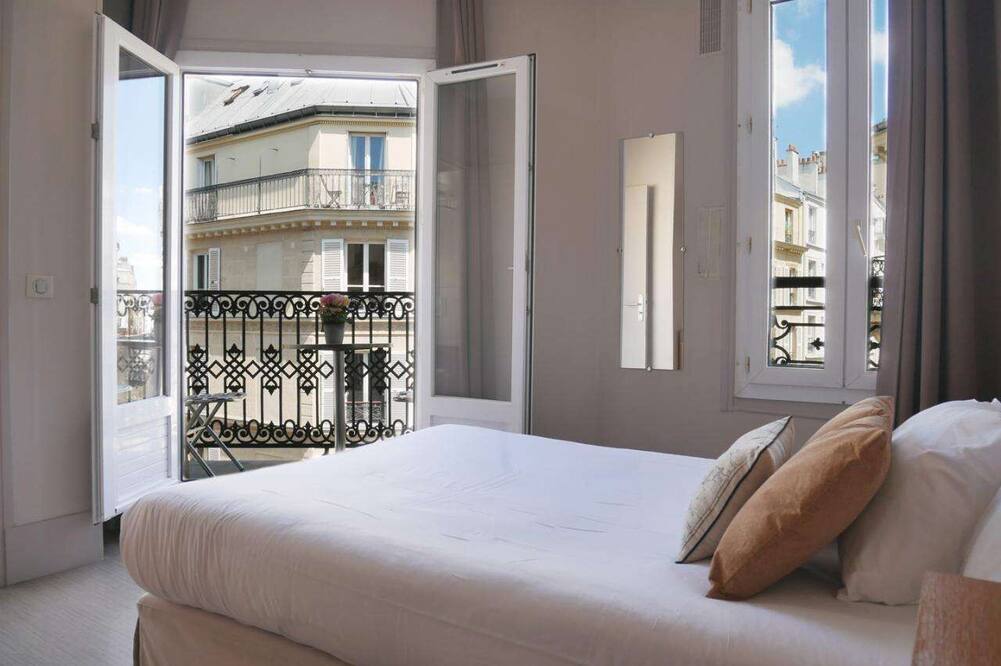 ホテル ボンセジュール モンマルトル 写真