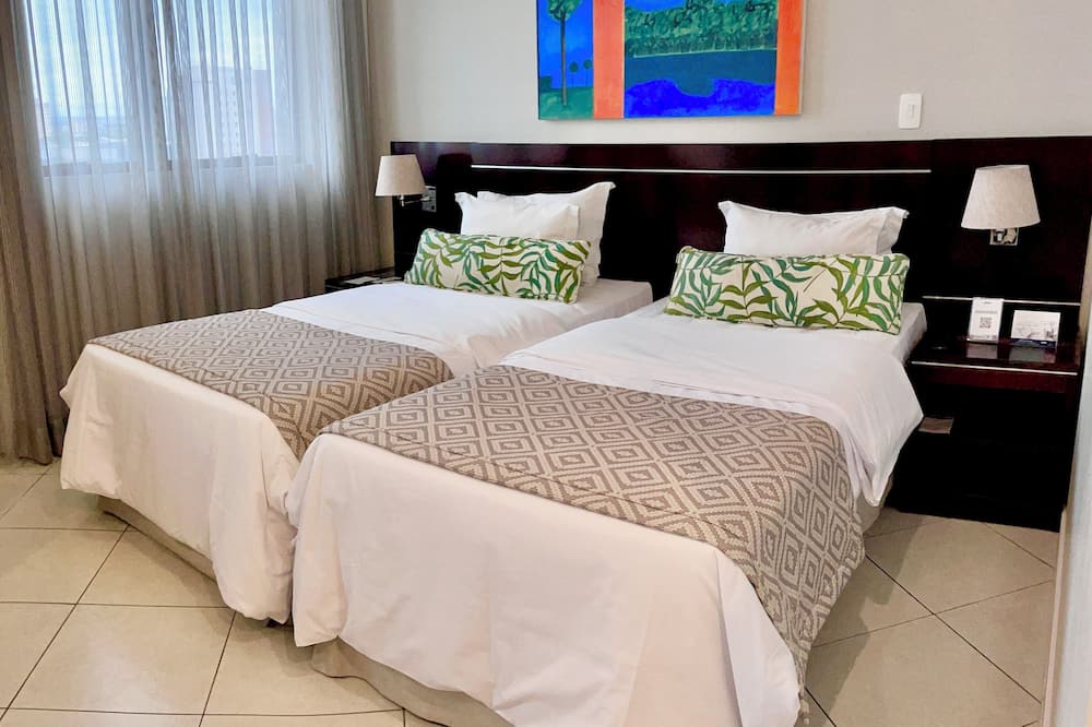 ホテル ミレニアム 写真