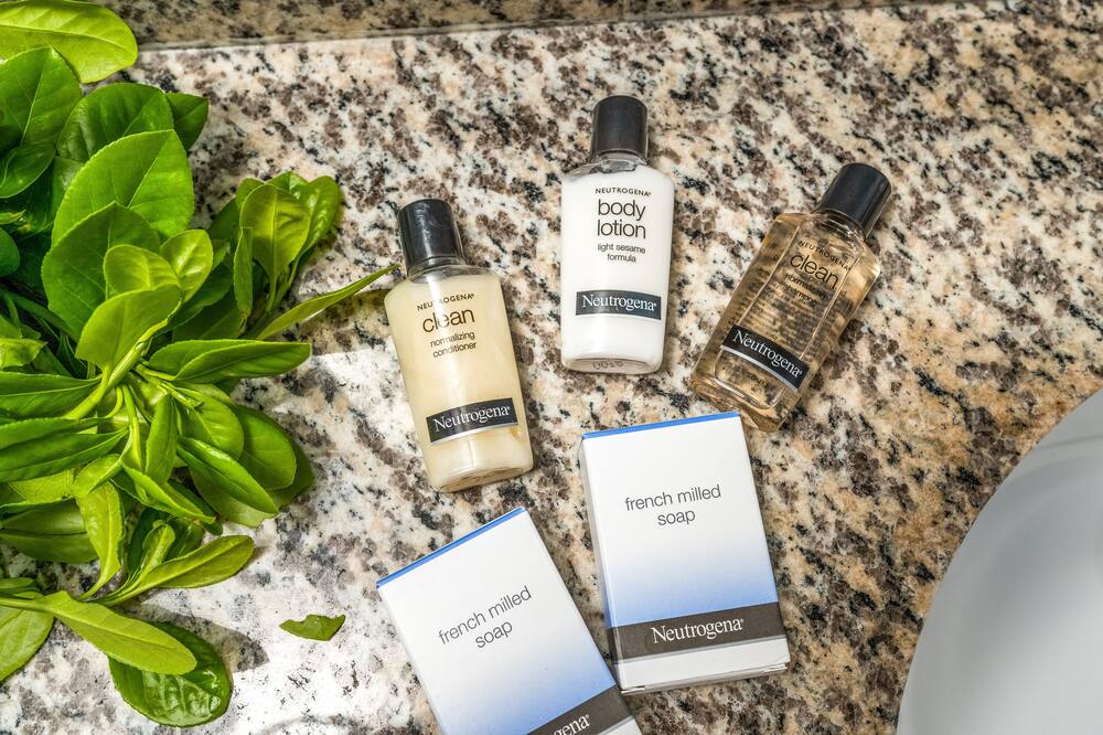 ケイマン スイーツ ホテル 写真