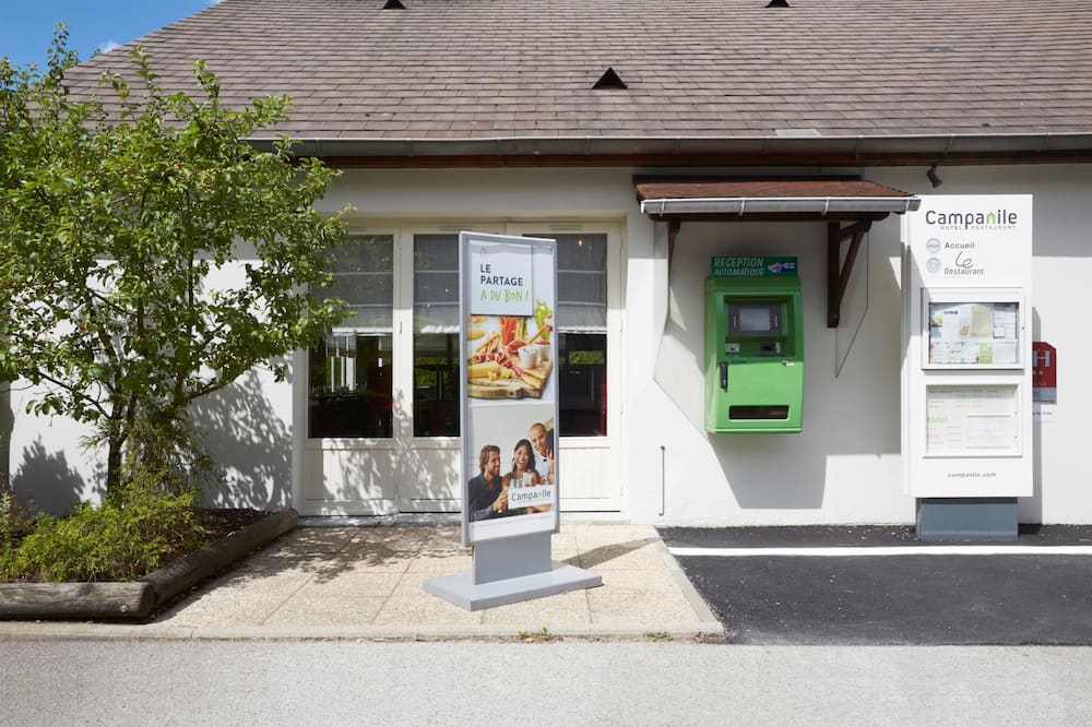 カンパニール ディジョン シュッド マルサネ 写真