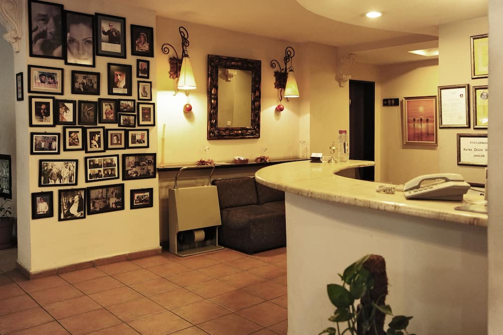 Üstün Otel Alsancak 写真