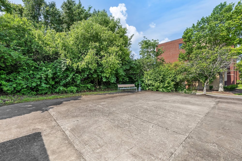 サバーバン スタジオズ ブレントウッド - ナッシュビル 写真