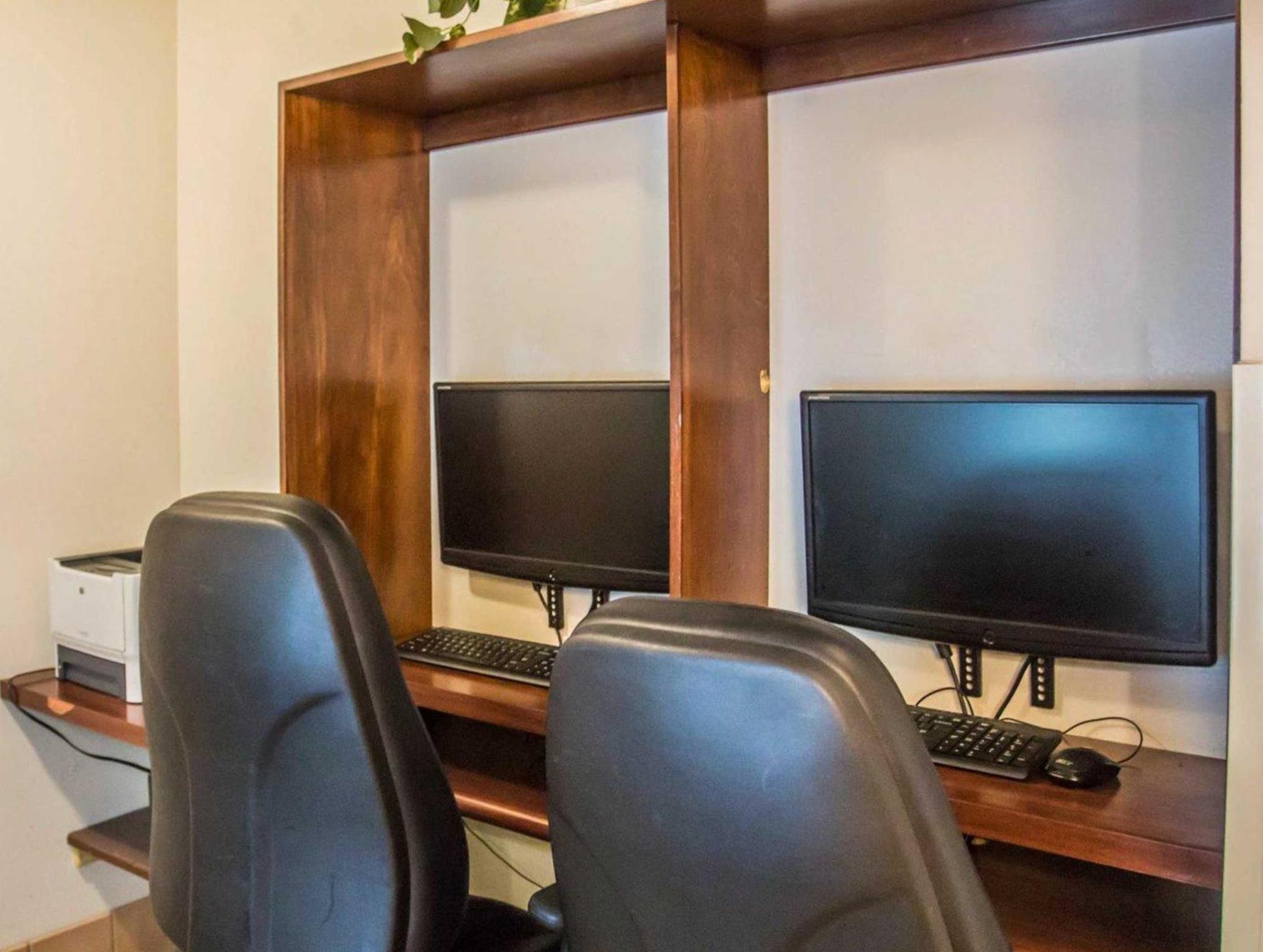 コンフォート イン & スイーツ ランカスター アンテロープ バレー 写真