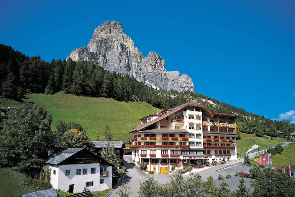 ホテル サッソンゲル 写真