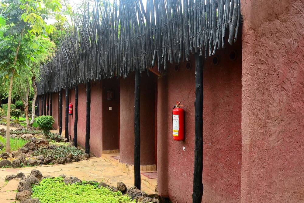 アンボセリ セレナ サファリ ロッジ 写真