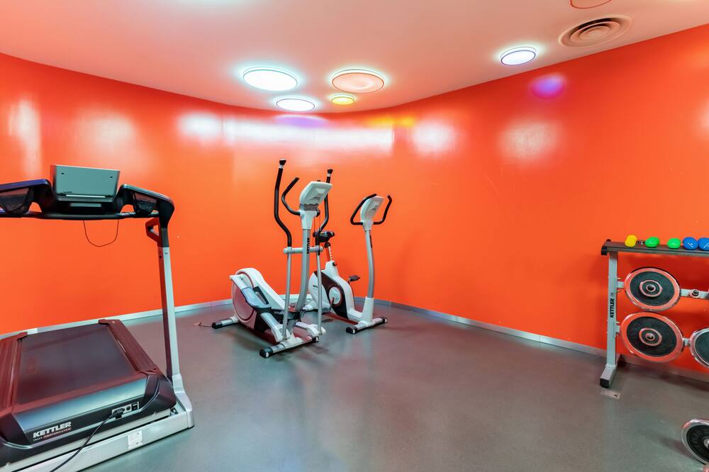 ホテル コルナヴァン 写真