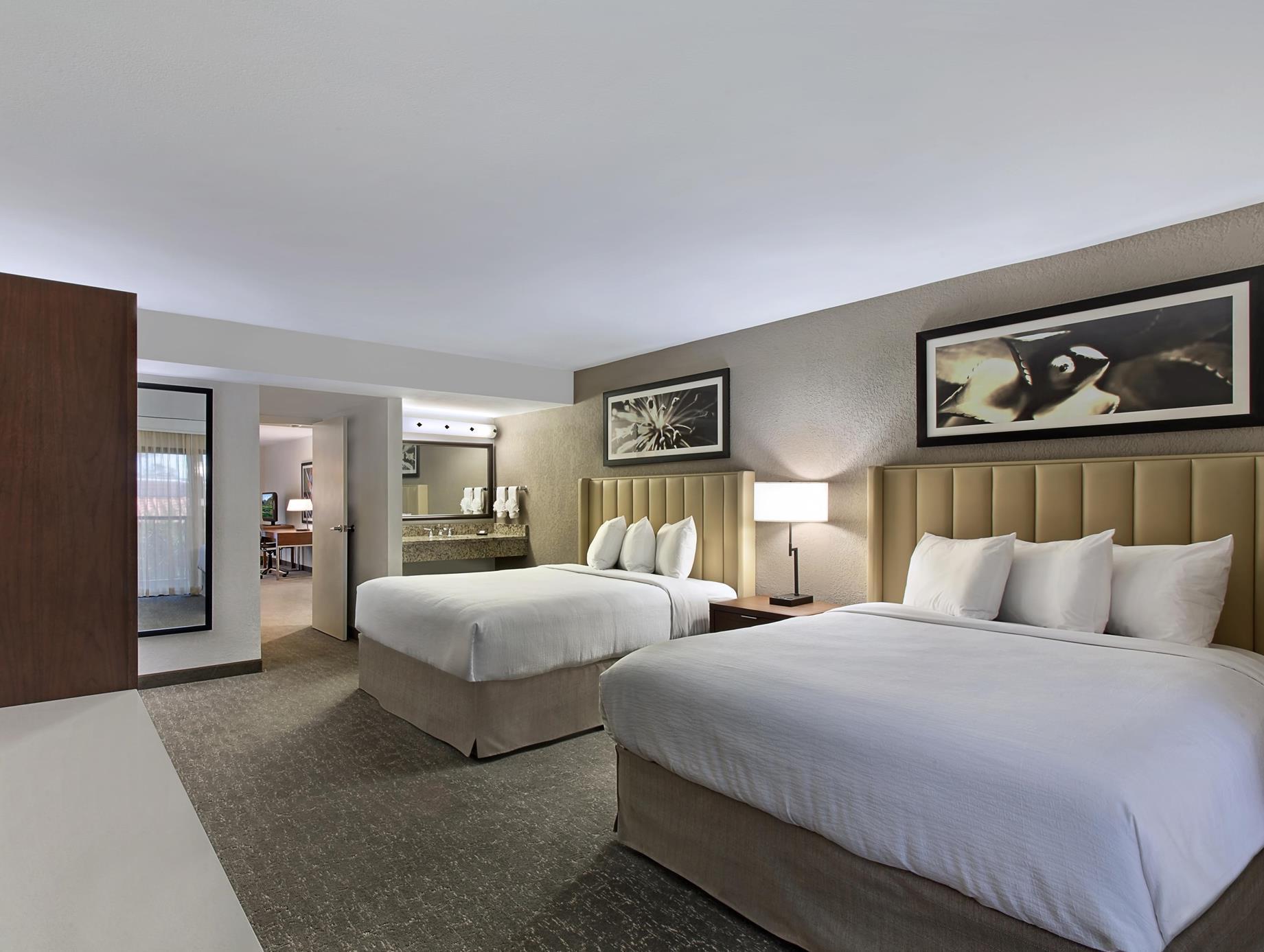 エンバシー スイーツ バイ ヒルトン パーム デザート 写真