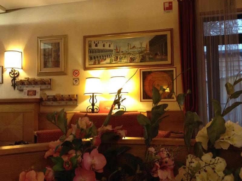 ホテル ピアーヴェ 写真