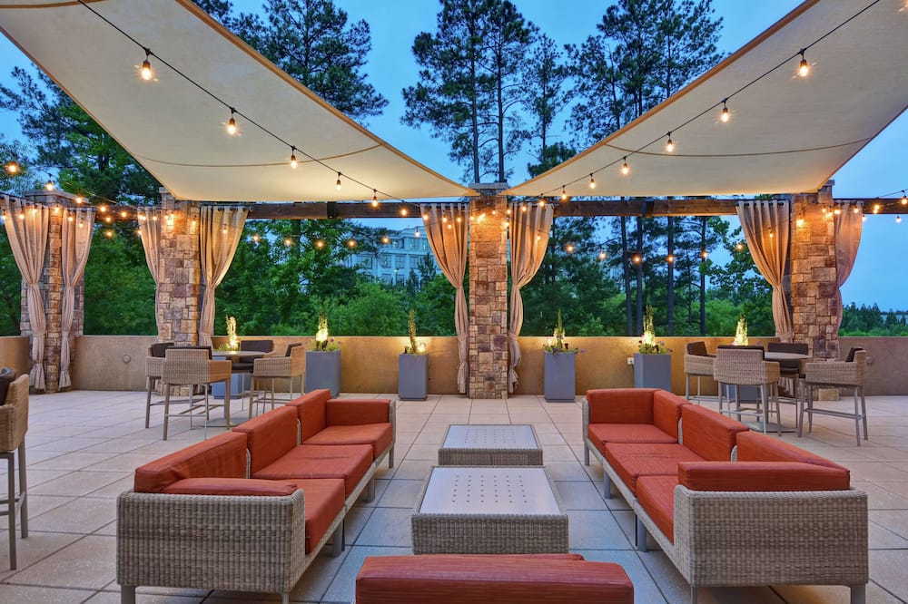 エンバシー スイーツ バイ ヒルトン ラーレイ ダラム エアポート ブライヤー クリーク 写真