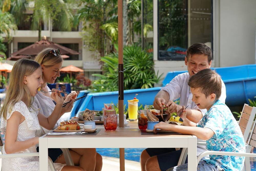 ホリデイ イン リゾート プーケット スリン ビーチ バイ IHG 写真