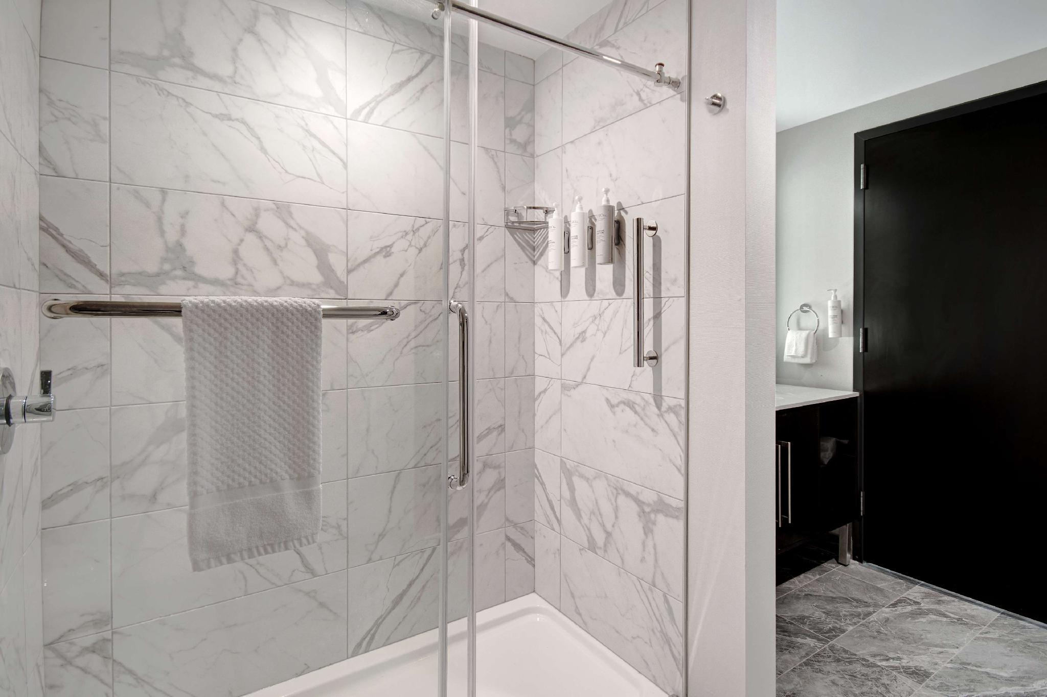 Embassy Suites by Hilton Alpharetta Halcyon 写真