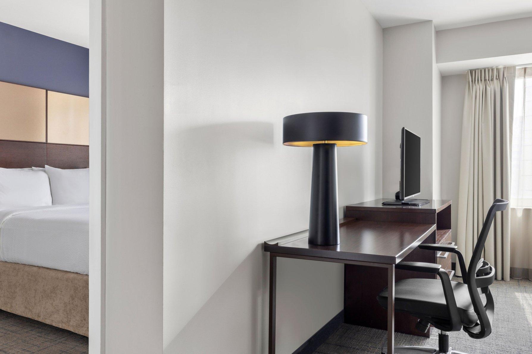 レジデンス イン バイ マリオット ニューヨーク ザ ブロンクス アット メトロ センター アトリウム 写真