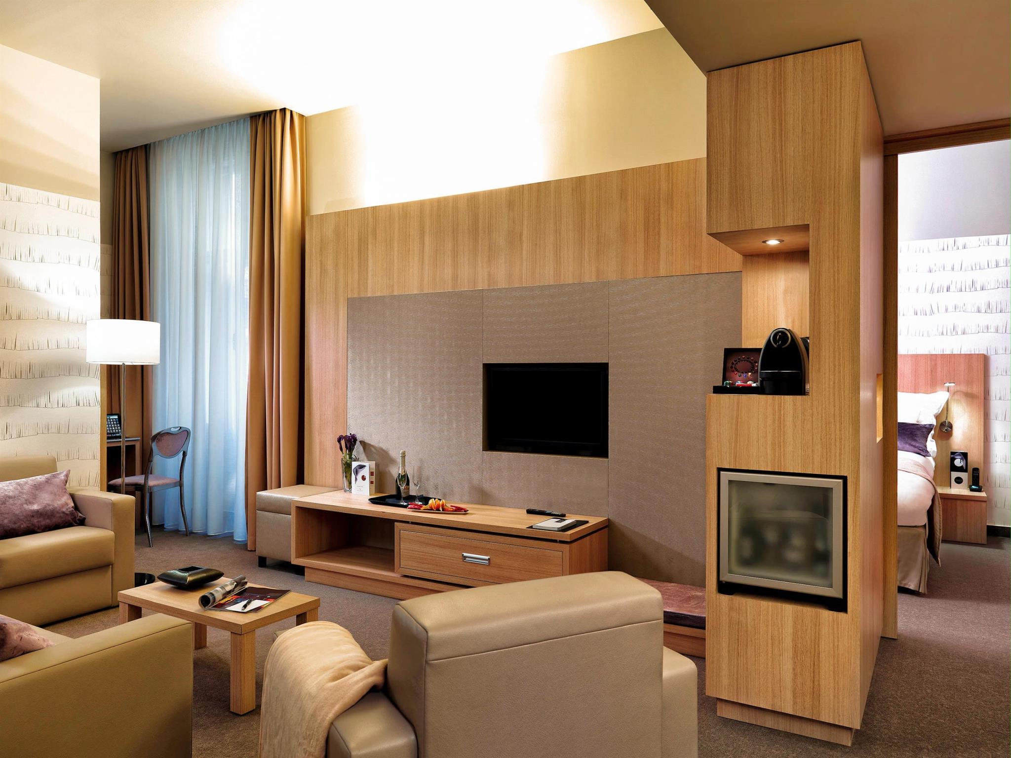 ネムゼティ ホテル ブダペスト エムギャラリー コレクション 写真