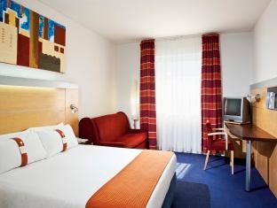 Holiday Inn Express Lisbon-Oeiras By IHG 写真