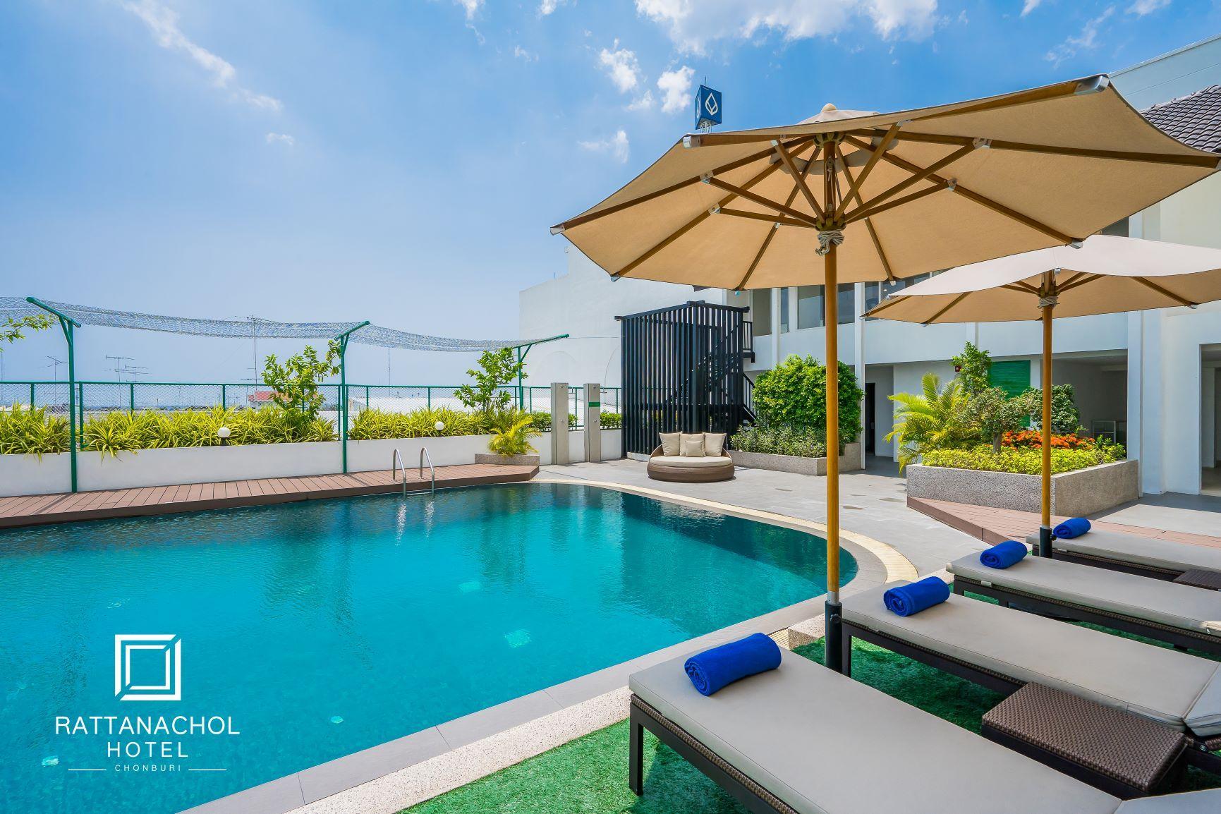 ラッタナチョル ホテル 写真