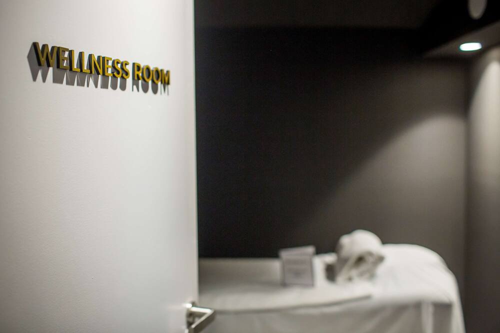 ホテル ミッドモスト 写真