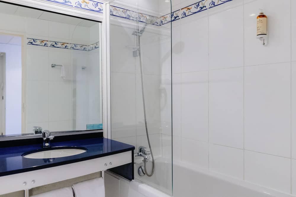 ホテル メルキュール ヌヴェール ポン ドゥ ロワール 写真