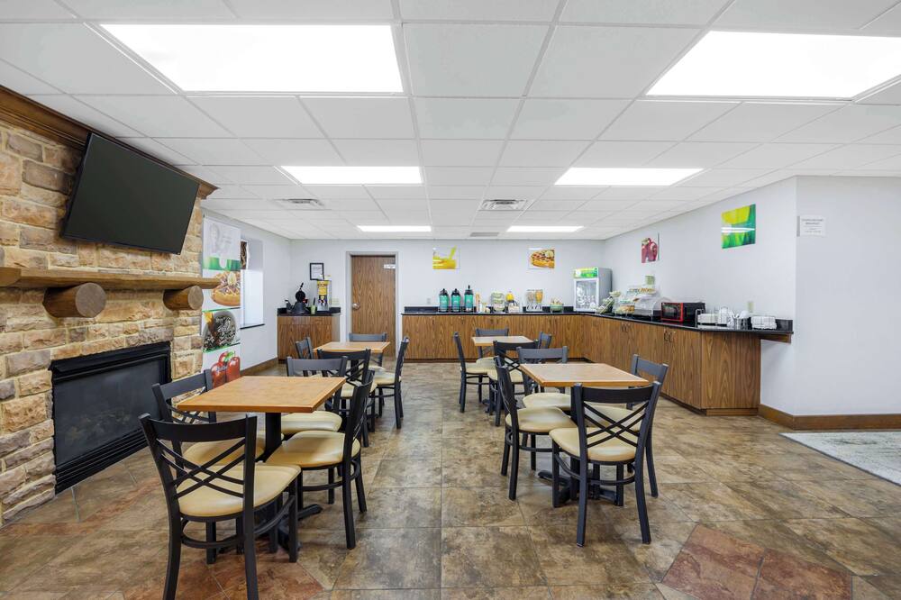 クオリティ イン アンド スイーツ モントレー、TN - クロスビル、TN 写真