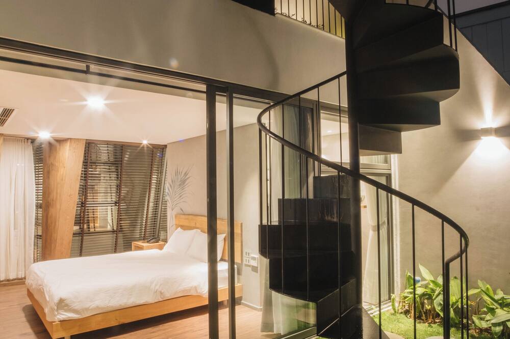 ミア カサ バイ サトリ 写真