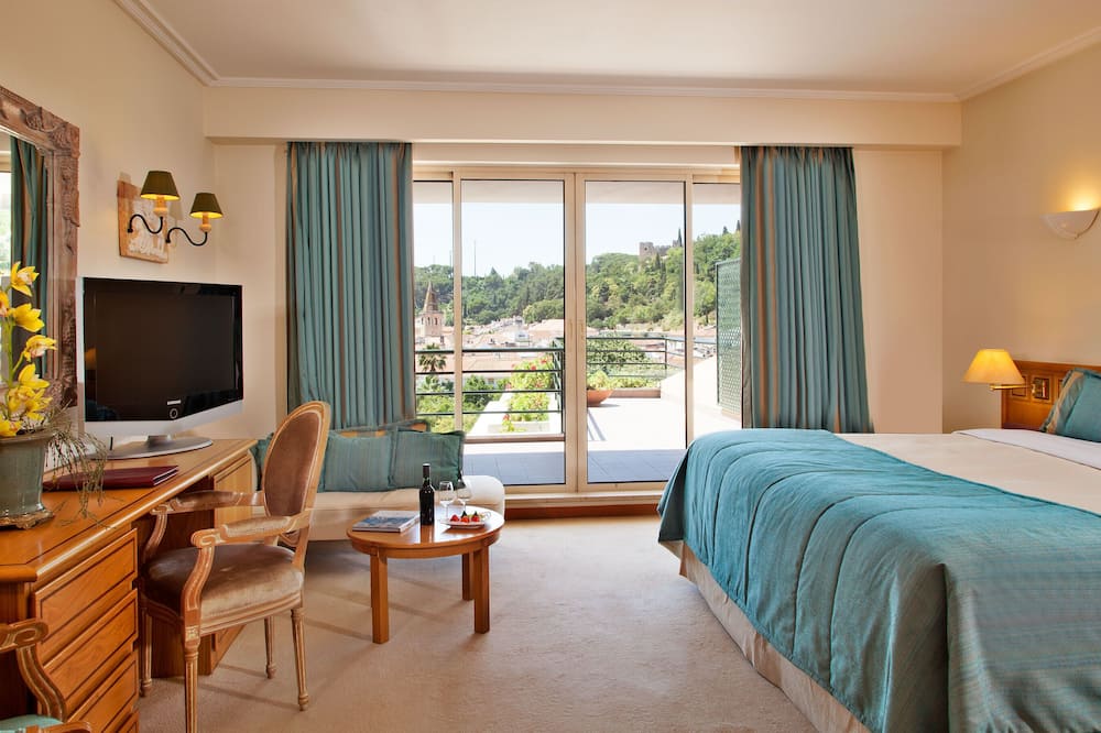 ホテル ドス テンプラリオス 写真