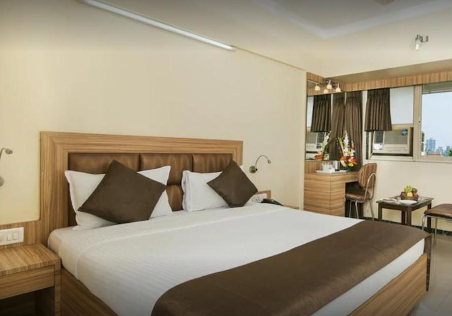 ヨギ ブロードウェイ 写真