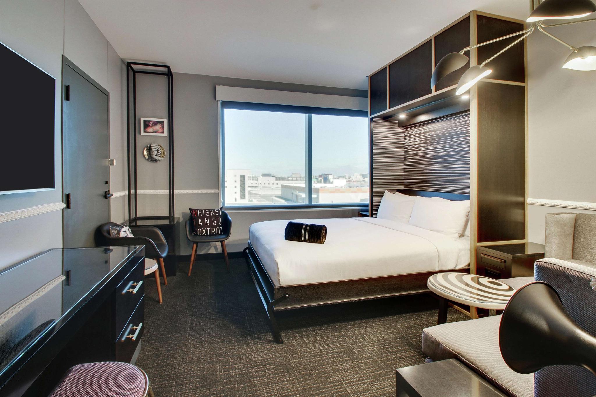 ザ ローズ ホテル シカゴ オヘア タペストリー コレクション バイ ヒルトン 写真