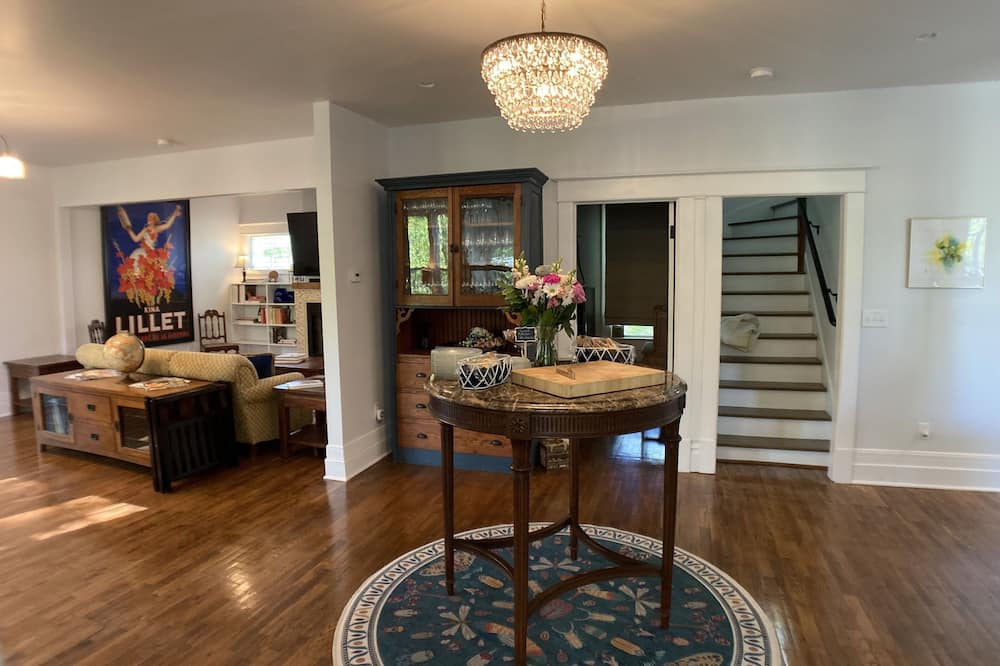 ヴィンテージ イン アット ヴェリタス エステート 写真