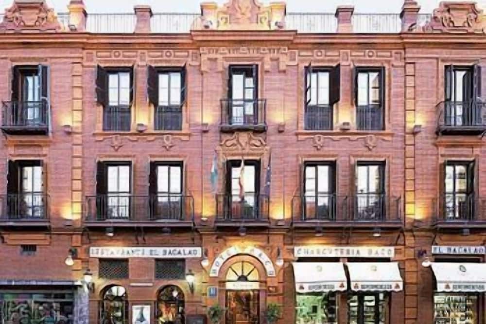 ホテル バコ 写真