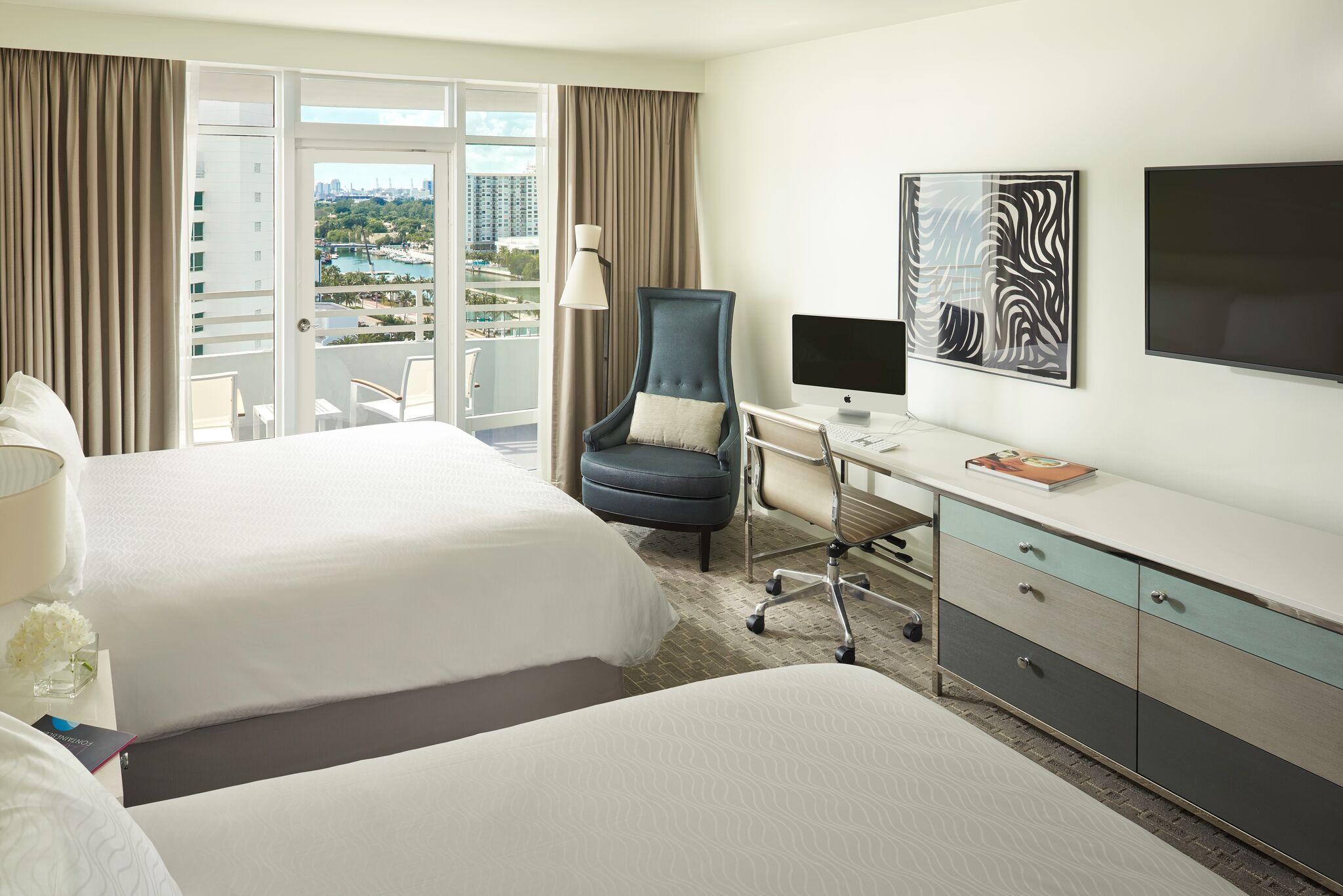 フォンテンブロー マイアミ ビーチ 写真