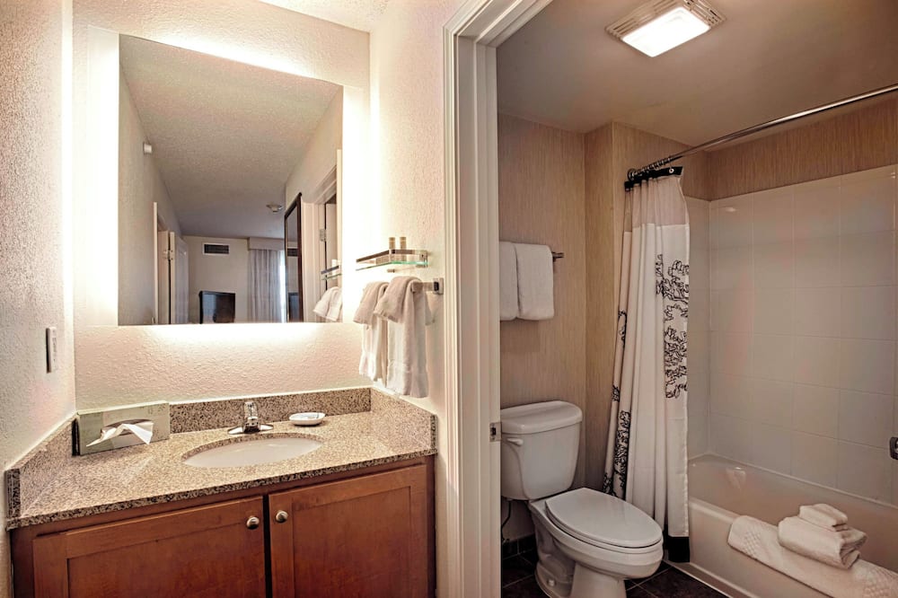 Courtyard by Marriott Wall at Monmouth Shores Corporate Park 写真